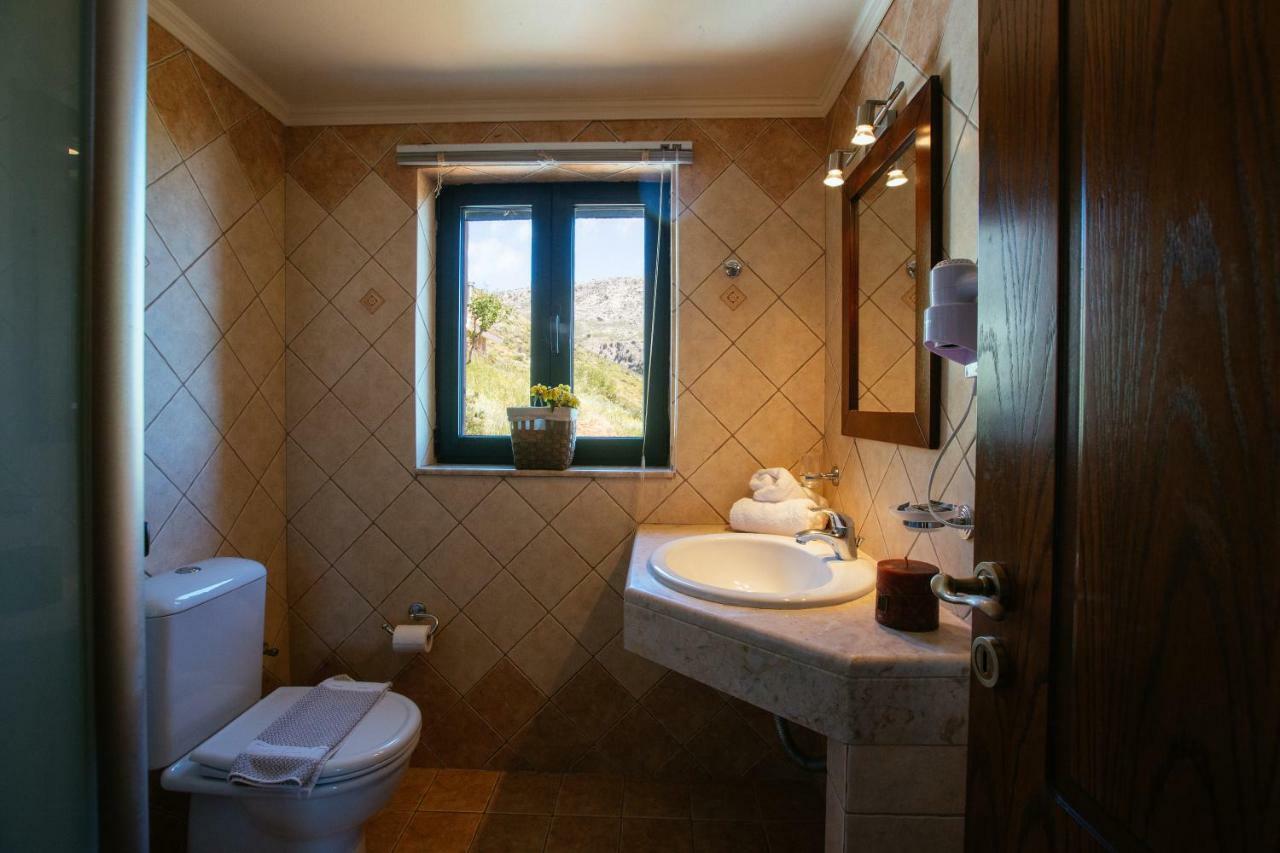 Aetovigla Guesthouse Krousonas  المظهر الخارجي الصورة
