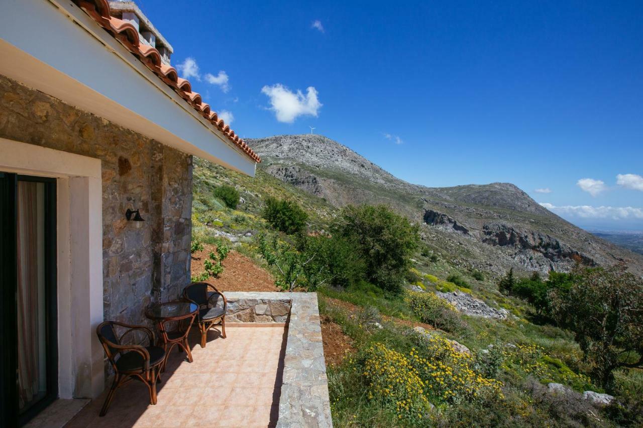 Aetovigla Guesthouse Krousonas  المظهر الخارجي الصورة